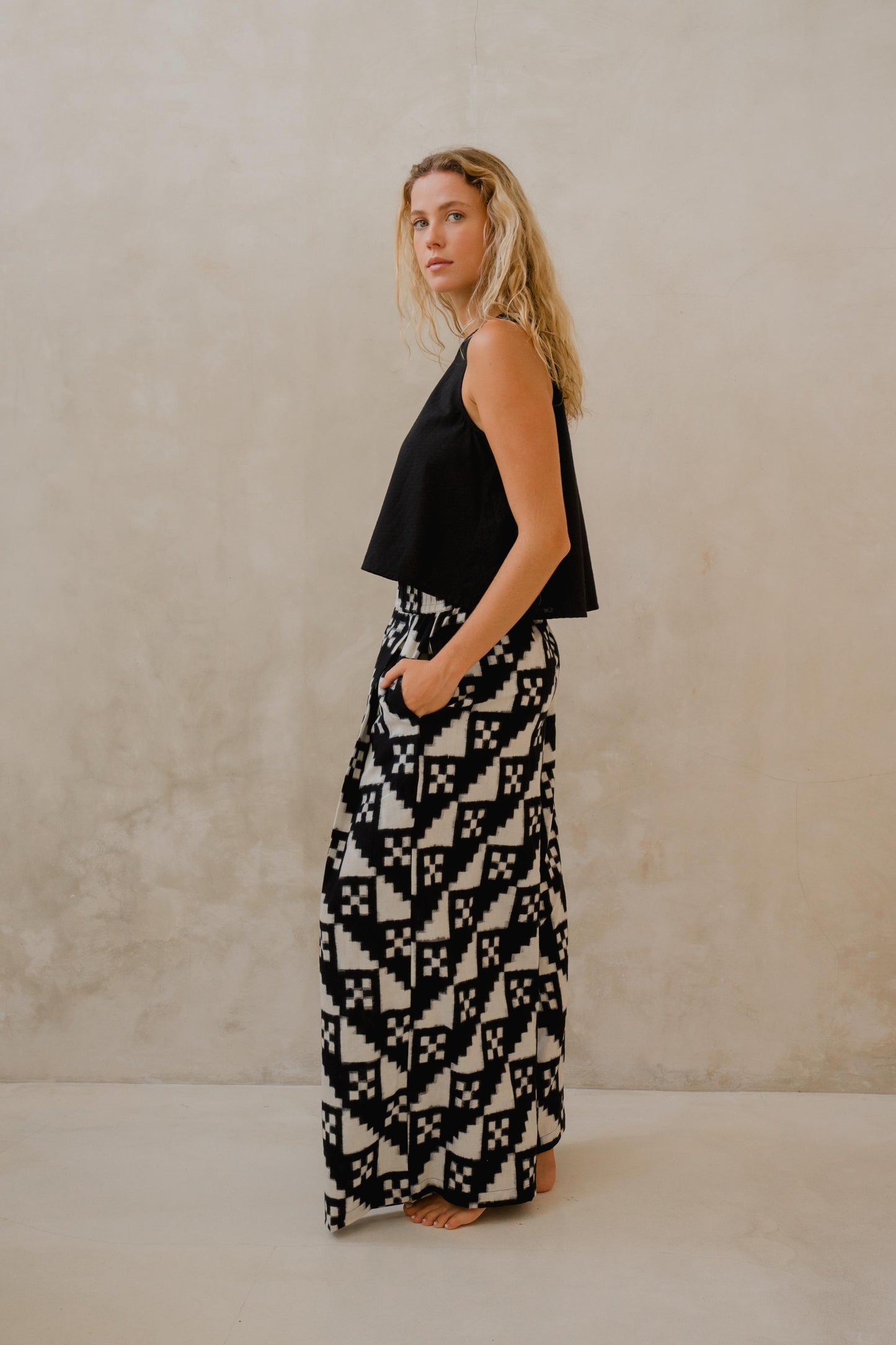 #94 Pleat Wide Leg Pants