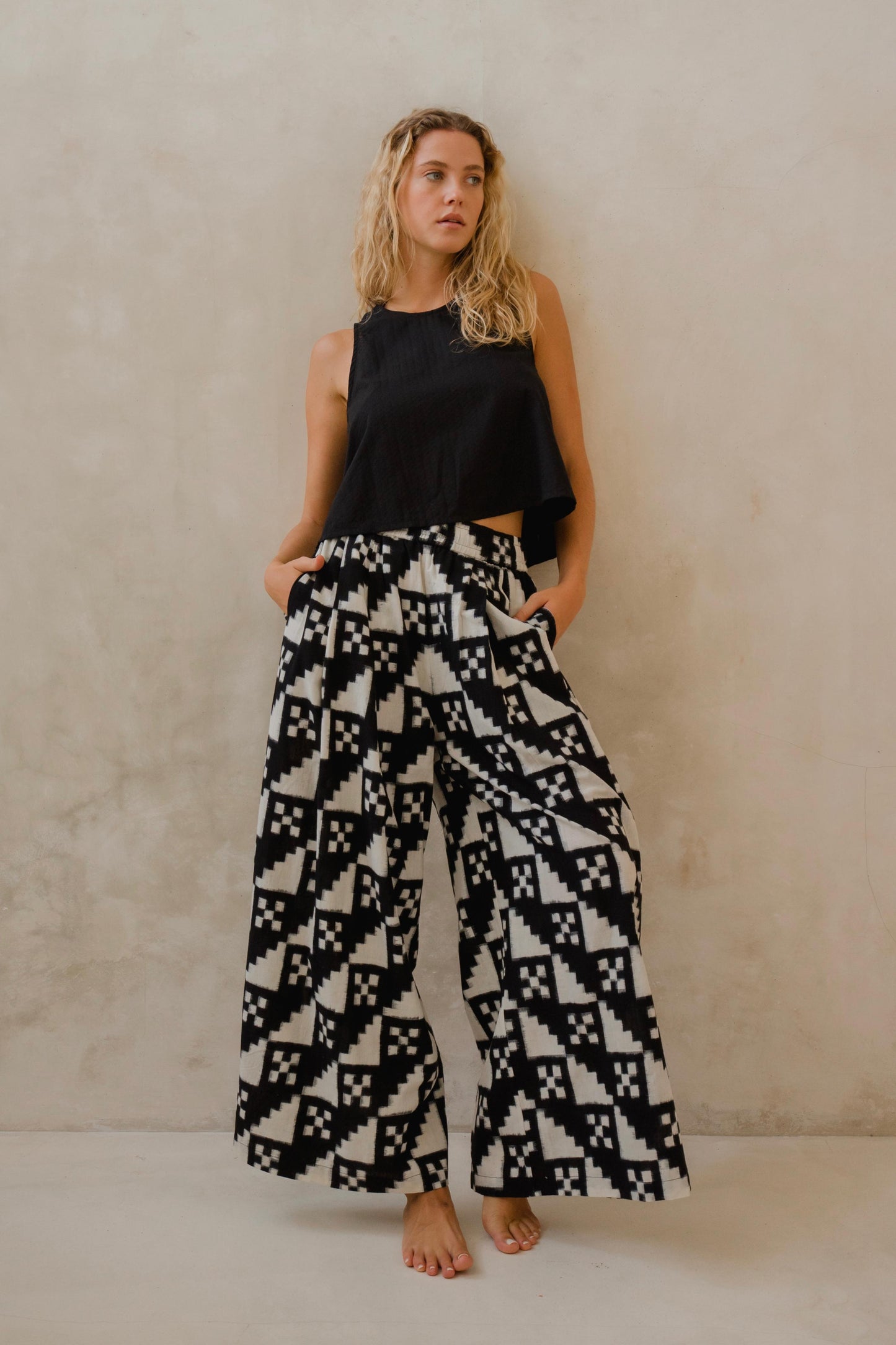 #94 Pleat Wide Leg Pants