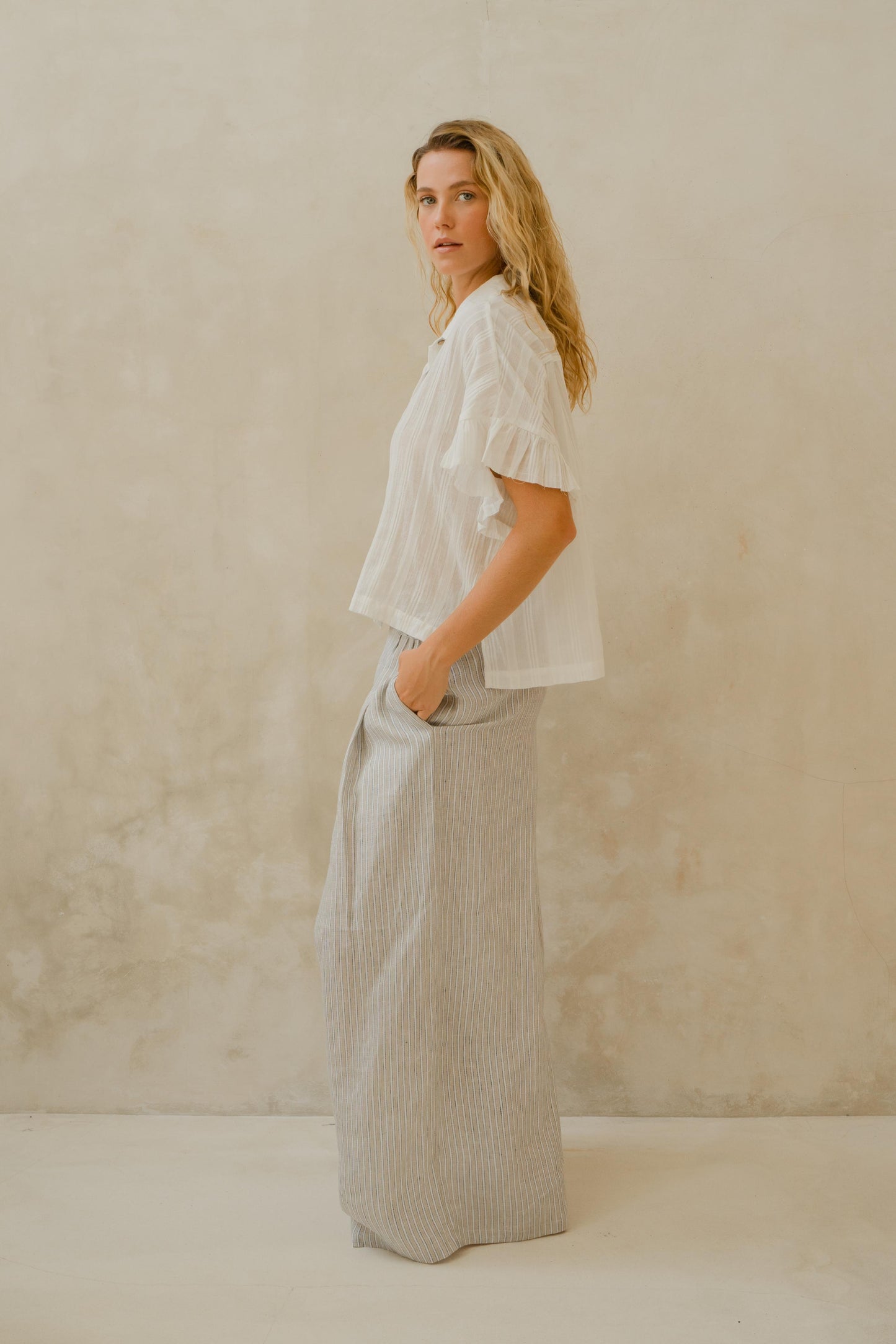 #2A Ruffle Oversized Shirt